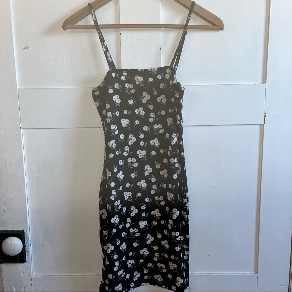 Floral Summer Dress - Picture 3 of 7